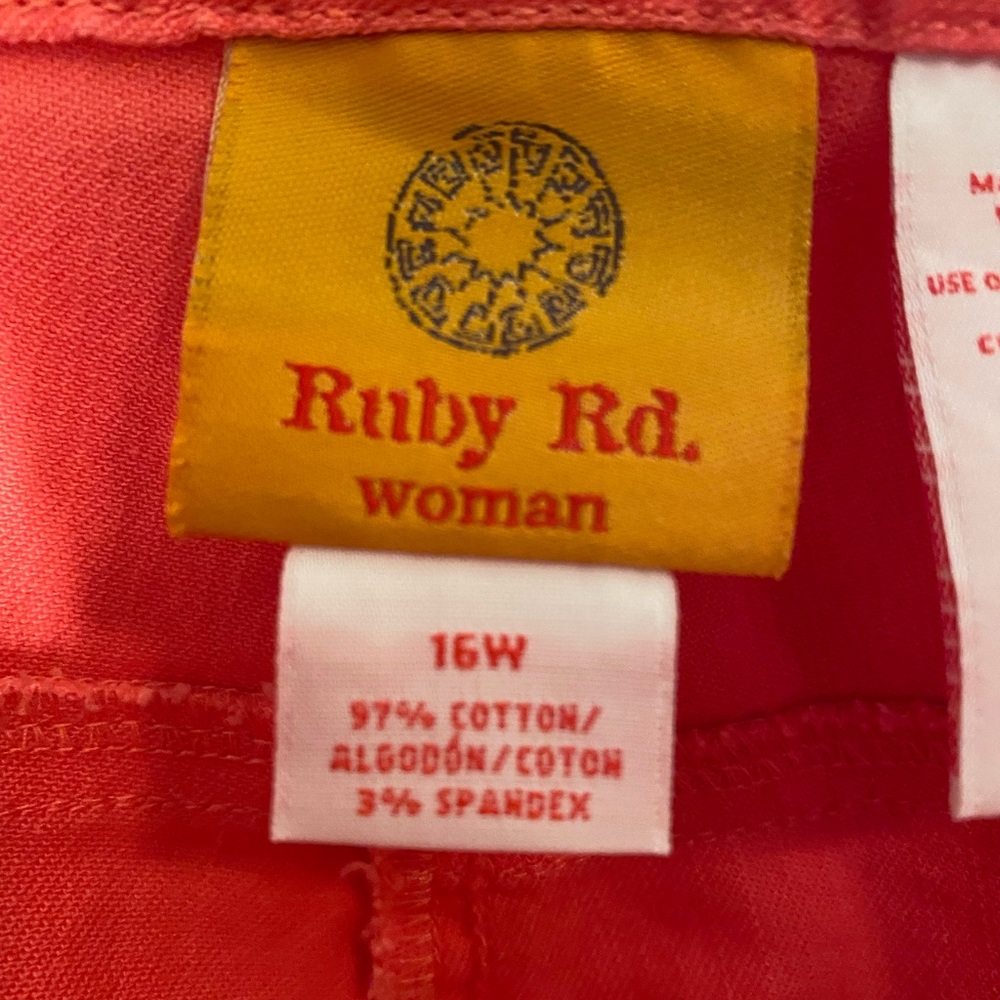 Ruby Rd shorts - Picture 2 of 3